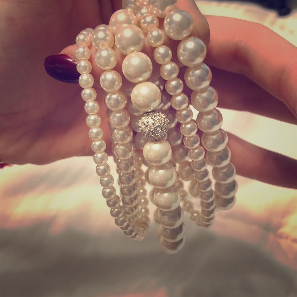 Set of pearl bracelets
